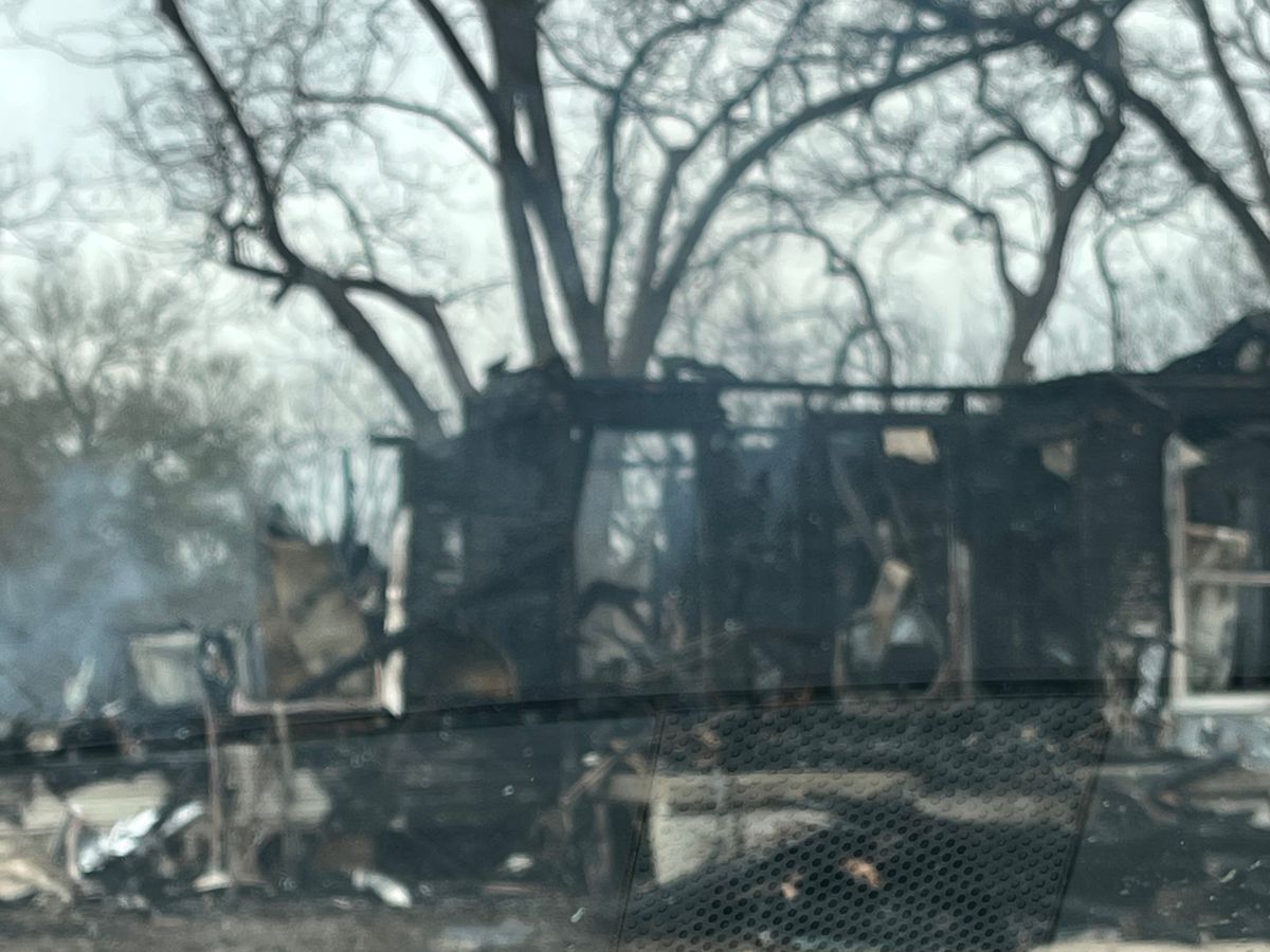 Fundraiser by Mindee Bowen : Help a Single Mom Rebuild After House Fire