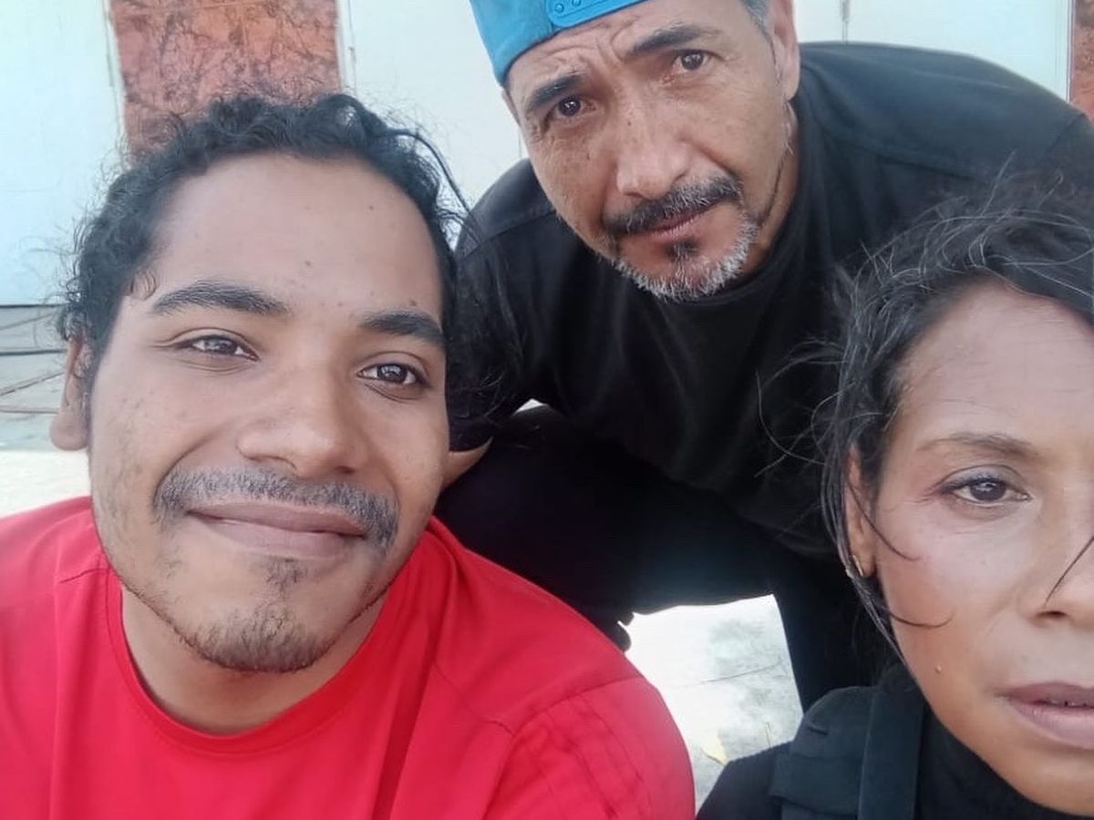 Support the Paredes Family After Earthquakes campaign photo, 1 of 6