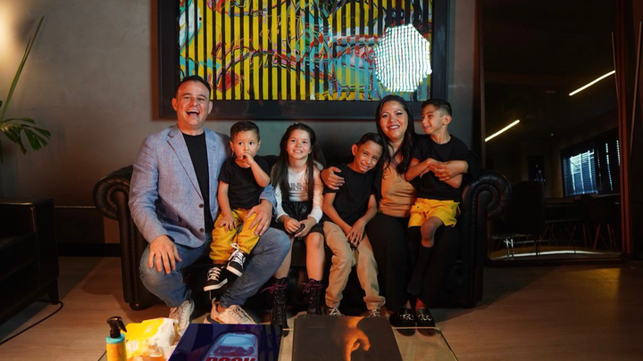 RETORNO AO BRASIL - FAMILIA DO LEVI campaign photo, 1 of 3