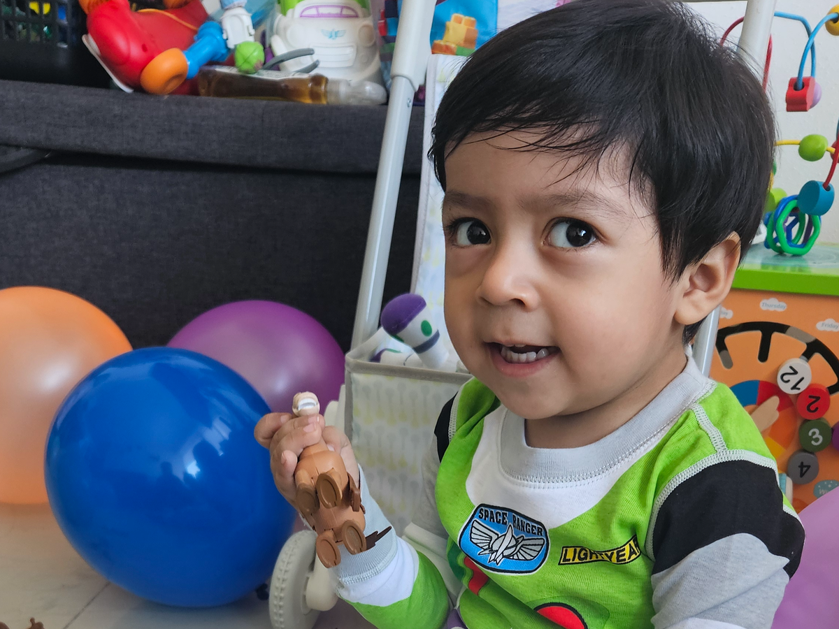 Ayuda a Luquita para su cirugía de Retinoblastoma campaign photo, 1 of 4