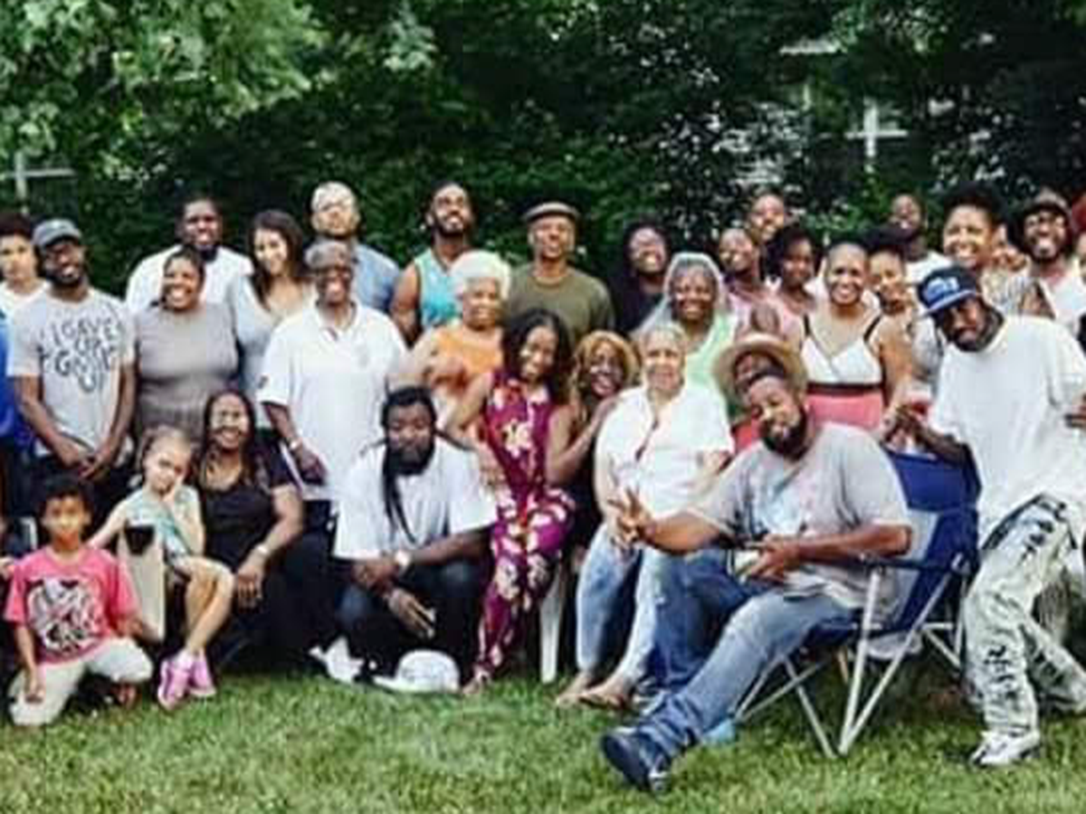 The McCrackin family feed some folks!!! Frfr.... campaign photo, 1 of 8
