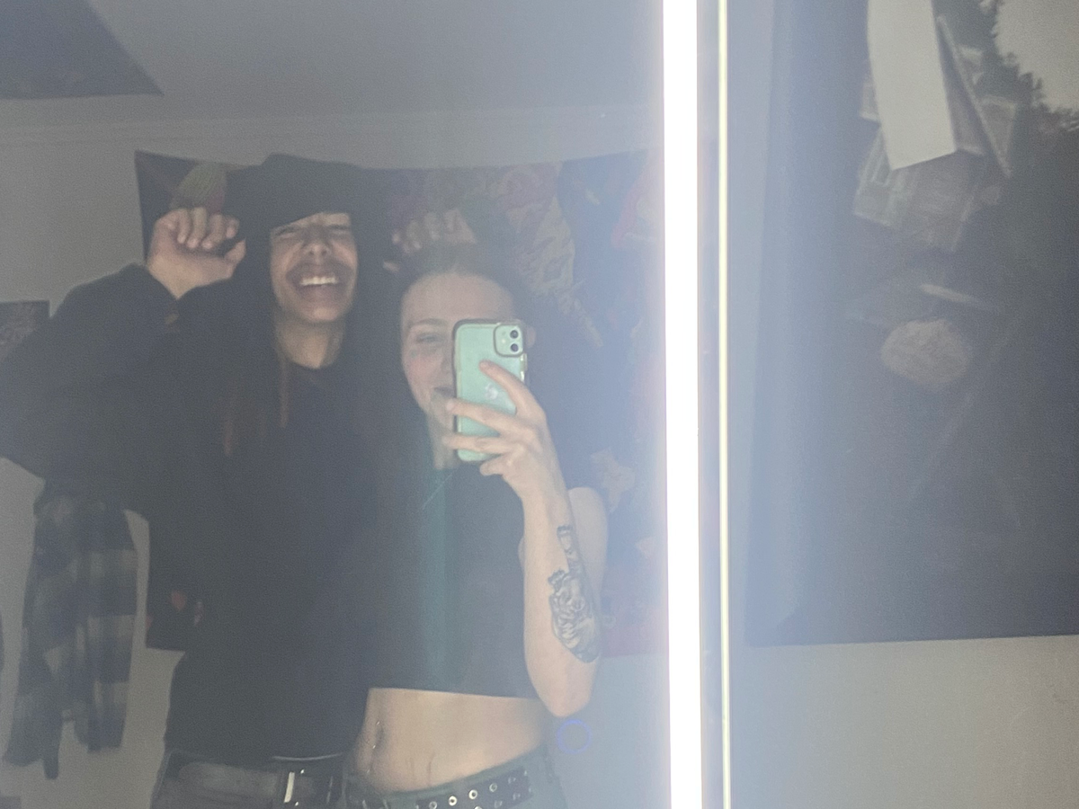 A Plea For “Soft” Push Notifications in Our Sad, Scary 24/7 News Cycle | by  Andy P. Smith | Medium, image size:1200x900