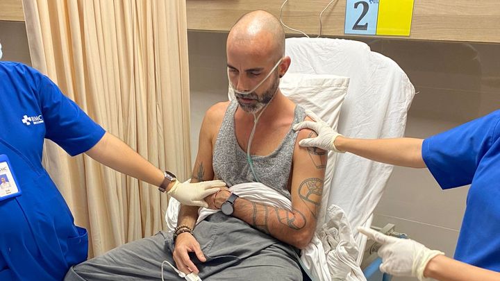 Surgery support for John’s shoulders campaign photo, 1 of 2