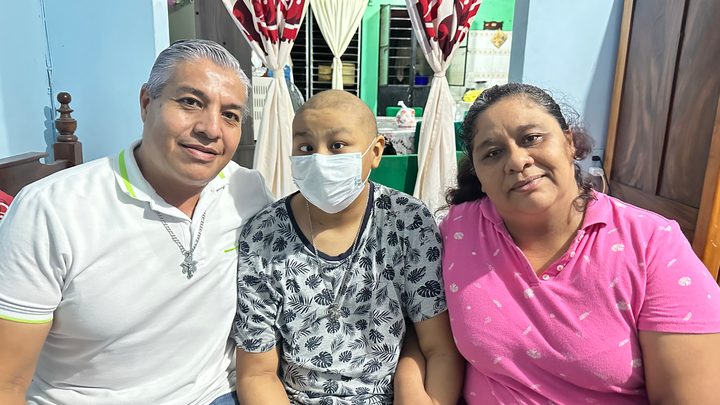 COLIMA UNIDO POR LA SALUD DE MI HIJO ADRIÁN campaign photo, 1 of 3