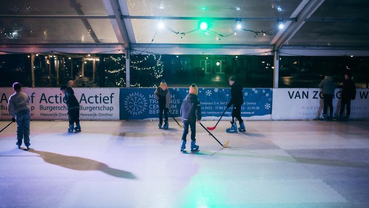 Heeswijk-Winther, de schaatsbaan in de kerstvakantie campaign photo, 1 of 5