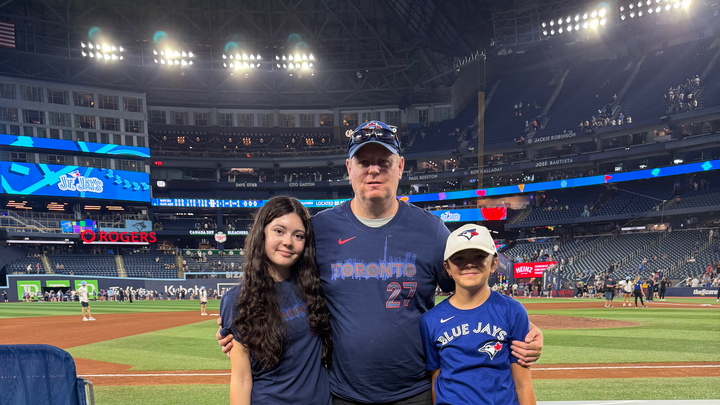 Help us to give a christmas present to our single-dad campaign photo, 1 of 3