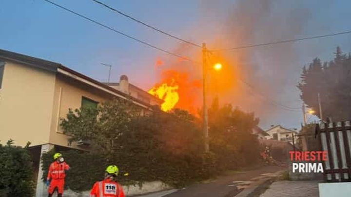 La nostra casa è andata distrutta: aiutateci campaign photo, 1 of 5