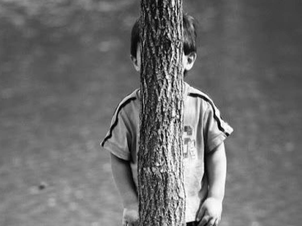 Prima lo rendono obbligatorio per tutto: lavoro, bonus, documenti,  servizi., Poi, dal nulla, decidono che devi pure pagarlo., Non sono i 6  euro., È il principio., Paghiamo già tutto, e ora dobbiamo ..., image size:1200x900