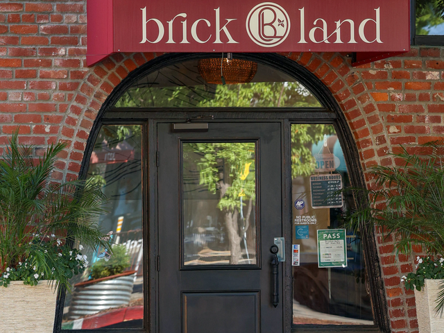 Brickland | Restaurant & Bar
