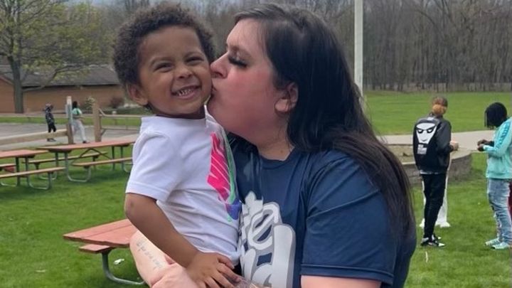 28 y.o. single mom battling stage 4 breast cancer campaign photo, 1 of 2