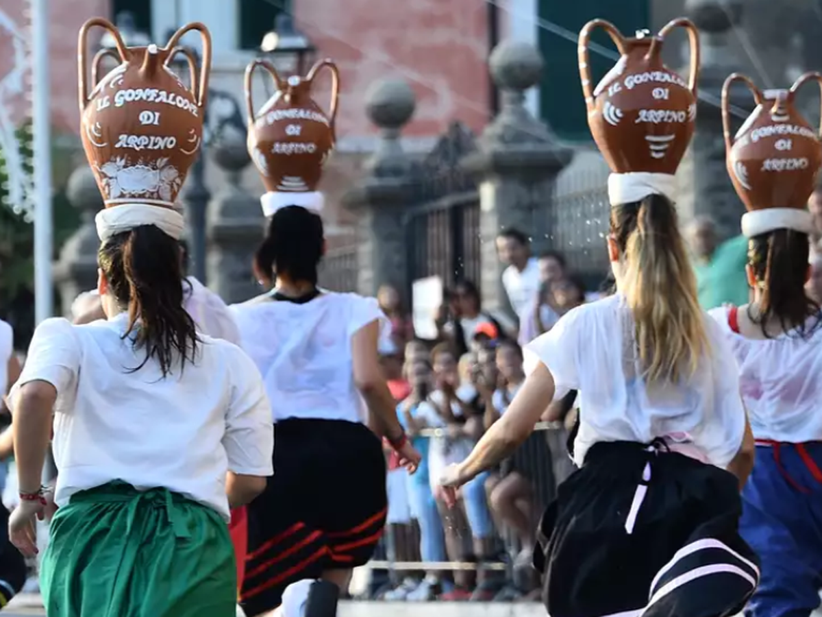 Foto della campagna Manteniamo viva la tradizione "Il Gonfalone di Arpino 2026", 1 di 3