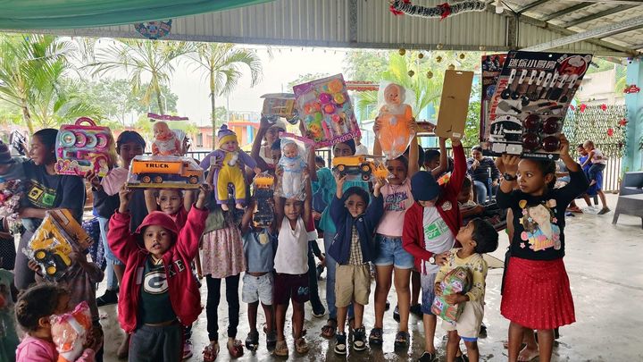 Yoro Christmas Toy Drive at Aquapark campaign photo, 1 of 4