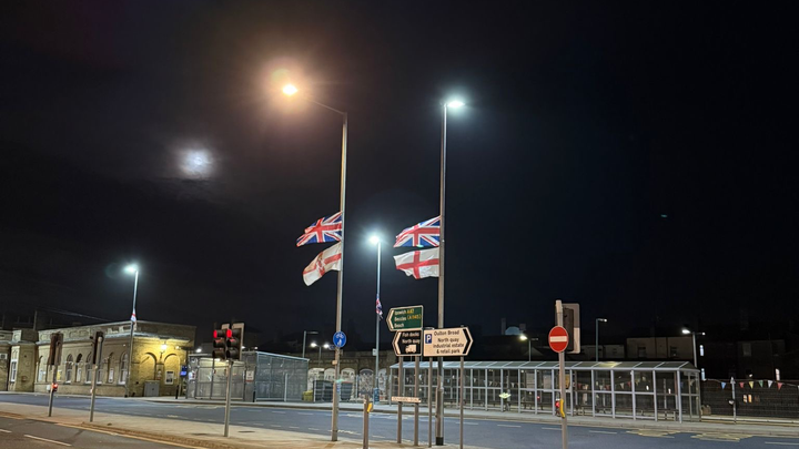 Funding for the Union Jack flags to be displayed on lamppost campaign photo, 1 of 3