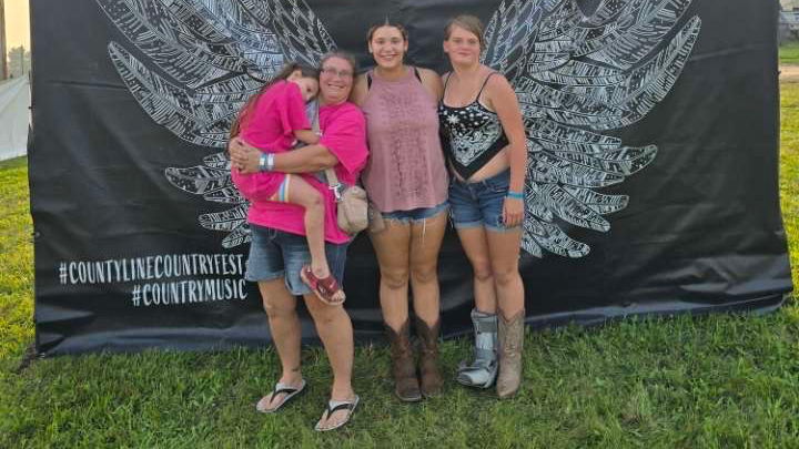 Help Kendra and kids Rebuild After Fire & Accident campaign photo, 1 of 8