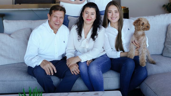 Help Keep Henry, Clara, Daniela Rincon together. campaign photo, 1 of 6