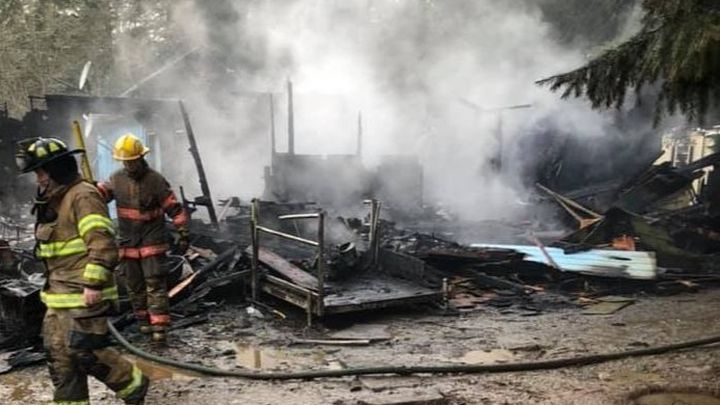 Help Desiree Oeleis Recover From Housefire campaign photo, 1 of 2