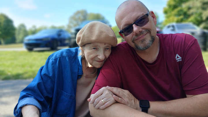 Help Eva Return Home After Loss campaign photo, 1 of 3