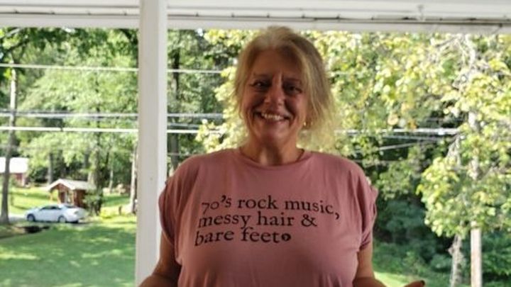 Messy Hair Don't Care Shirt 70'S Rock Music Bare Feet Tshirt Messy Hair Don't Care Shirt 70'S Rock Music Bare Feet Tshirt