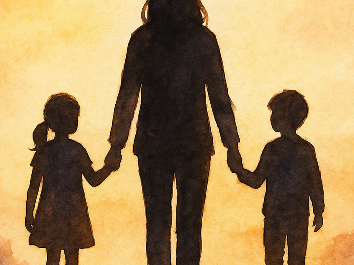 Hilfe für krebskranke Mutter mit zwei kleinen Kindern campaign photo, 1 of 4