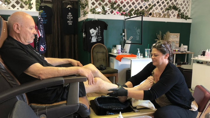 Boost Laura’s Salon After Her Dad’s Passing campaign photo, 1 of 7