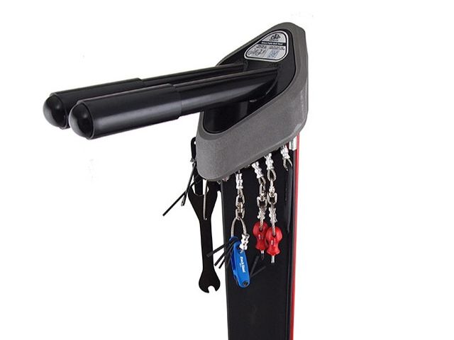 saris public work stand