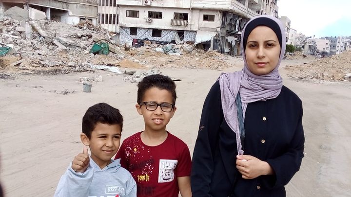 Help Niveen and her family survive campaign photo, 1 of 6