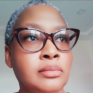 Dr Kemi Olunloyo