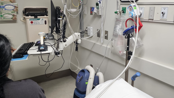 Help Sabrina Overcome Cancer and Financial Strain campaign photo, 1 of 3