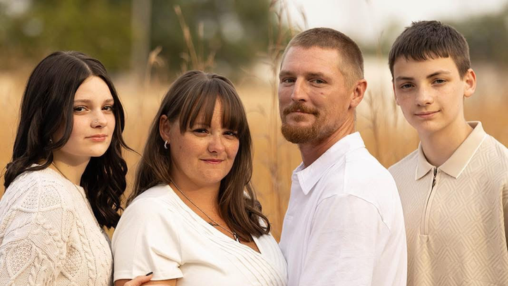 Brett Servin & Family campaign photo, 1 of 3