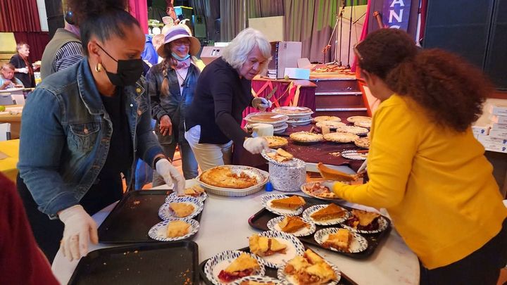 Santa Cruz Community Thanksgiving Dinner campaign photo, 1 of 3