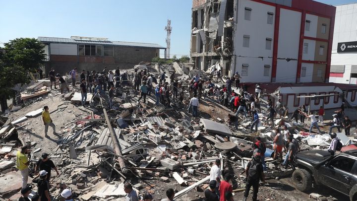Support for Colombia Earthquake Victims campaign photo, 1 of 7