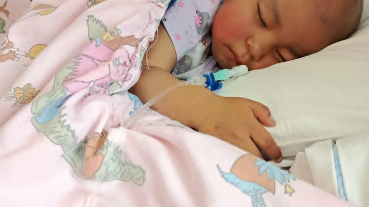 “Ayudemos a Nicole en su lucha contra la leucemia.” campaign photo, 1 of 3