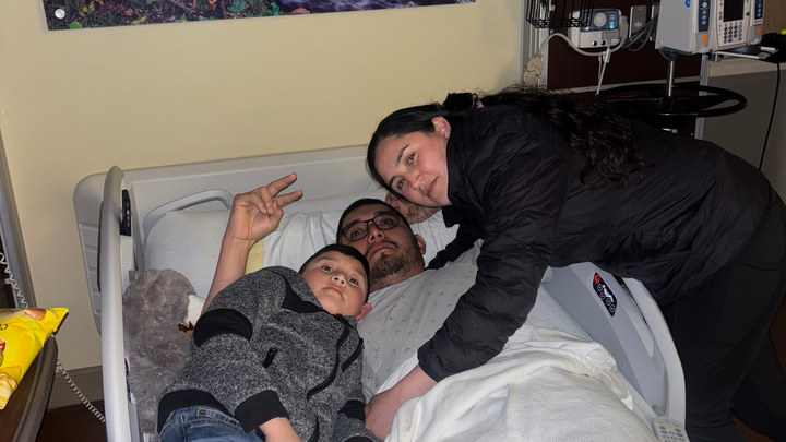 Familia Gonzalez Lopez campaign photo, 1 of 5