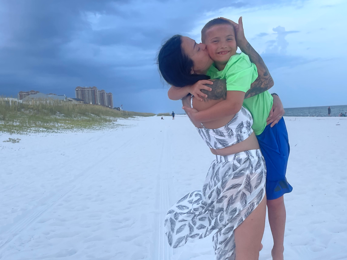 Support a Single Mom Facing Utility Shutoff campaign photo, 1 of 3