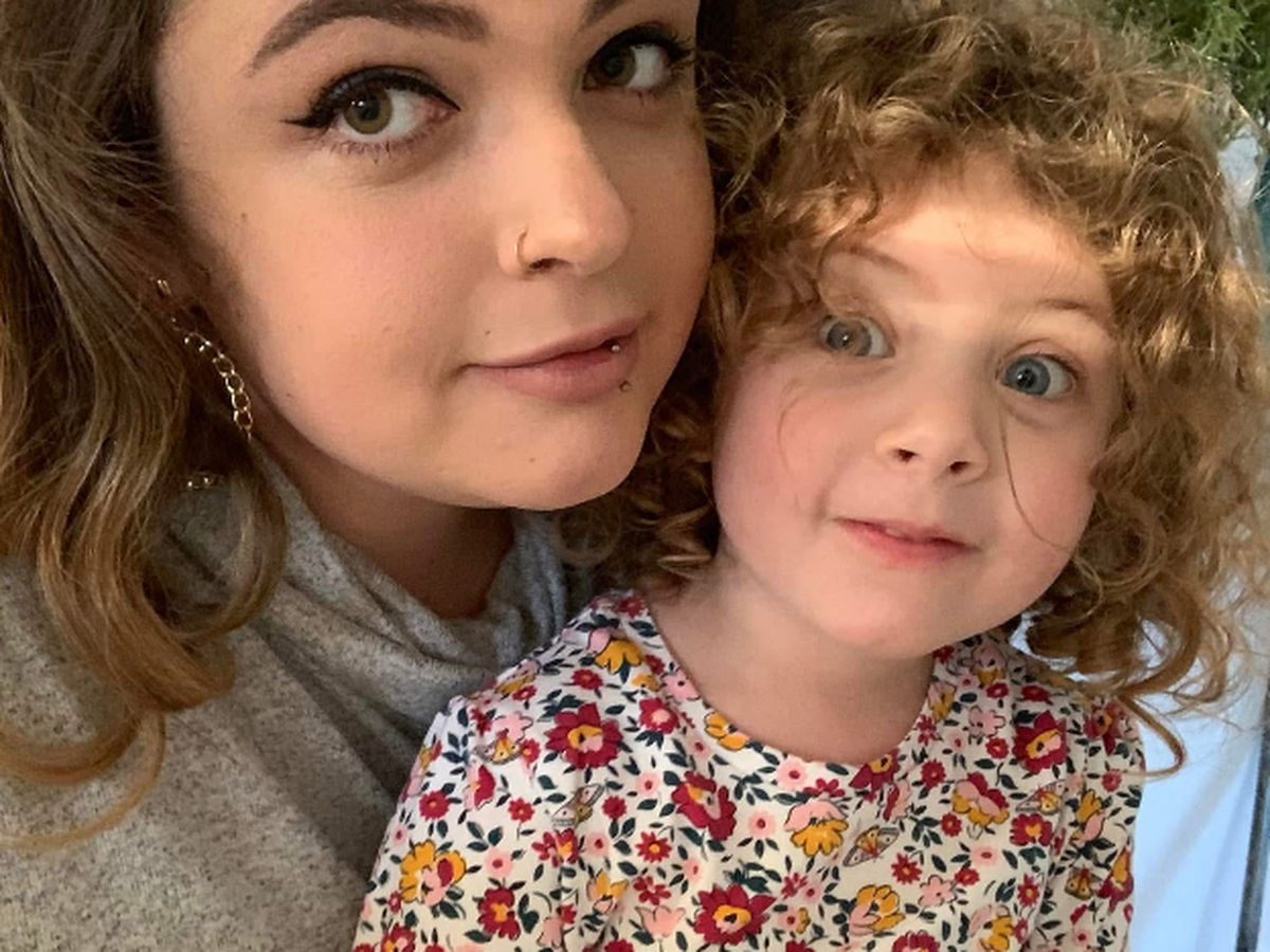 Help support Autumn and Eden after the loss of their mum Amy campaign photo, 1 of 5