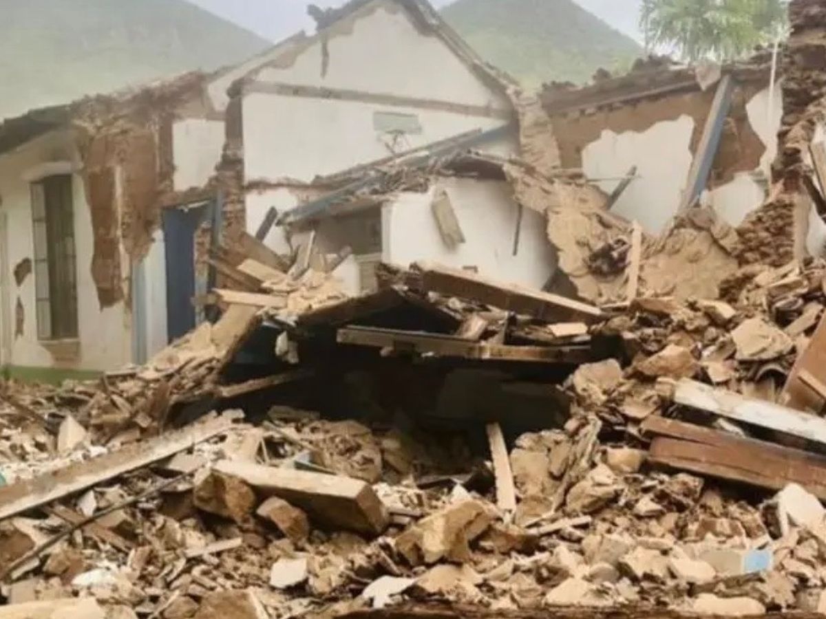 Help Javier’s Family After Venezuela Earthquake campaign photo, 1 of 8