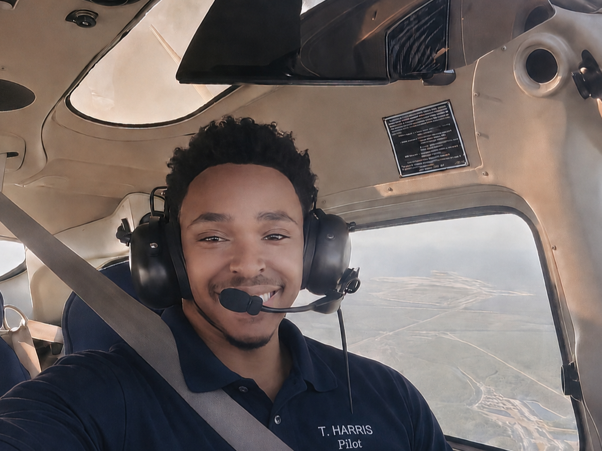 Help Commercial Pilot Tyrese Reach 1000 Flight Hours campaign photo, 1 of 5