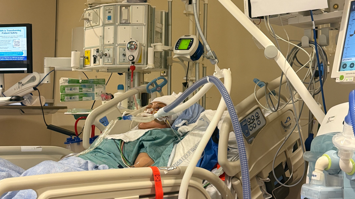 Single Mom Fighting for Her Life After Brain Hemorrhage campaign photo, 1 of 6