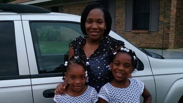 Fundraiser by Sheena Wallace : Mother of 4 temporarily Paralyzed