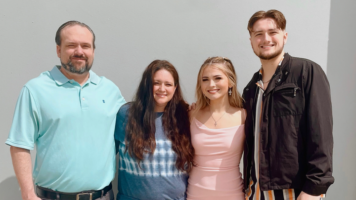 Support My Dad’s Health and Our Family campaign photo, 1 of 7