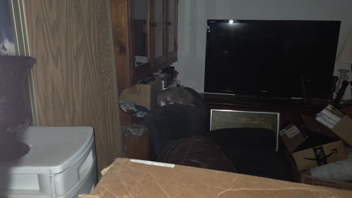Urgent. Help me leave this toxic place and get to Illinois campaign photo, 1 of 5