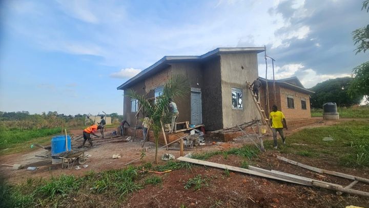 Photo de la campagne ALMOST THERE- Complete Lutino Adunu Library & Resource Ctr!, 1 sur 3