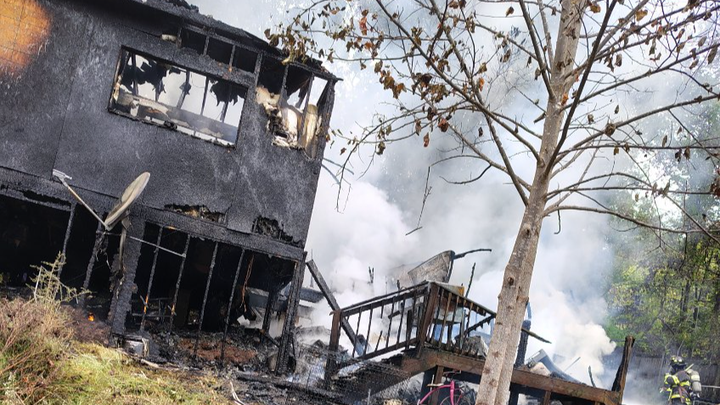 Support a Family of Six After Devastating Fire campaign photo, 1 of 3