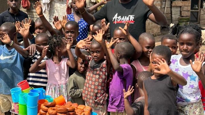 Make a donation in order to help an orphanage in Uganda campaign photo, 1 of 3