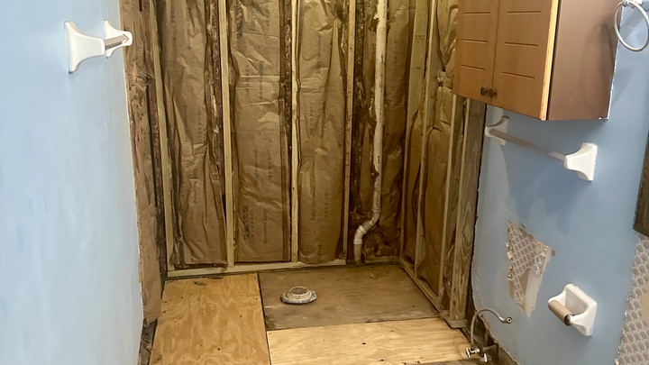 Help rebuild a bathroom at our Latisha’s House Florida House campaign photo, 1 of 3