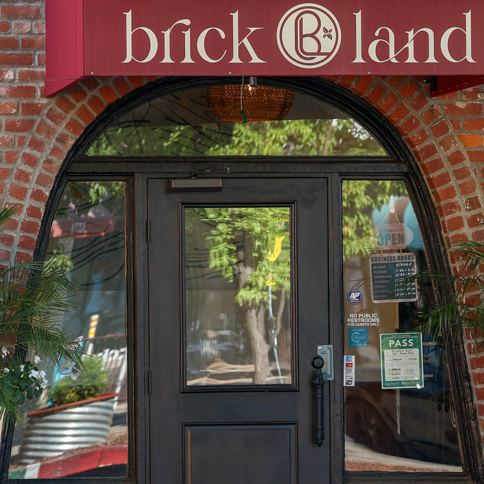 Brickland | Restaurant & Bar