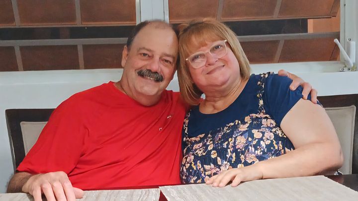 Help for Luz and Andy continue helping our pastor. campaign photo, 1 of 4